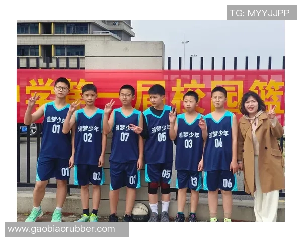 单臂篮球少年在异国追梦的励志故事与成长历程
